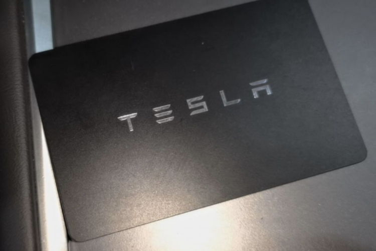 Tesla Model Y 2026 car image #9