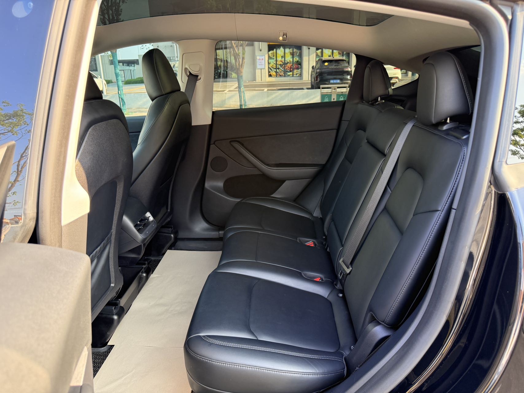 Tesla Model Y 2023 car image #6