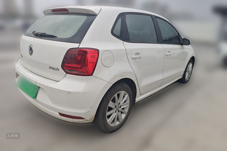 Volkswagen Polo 2015 car image #7