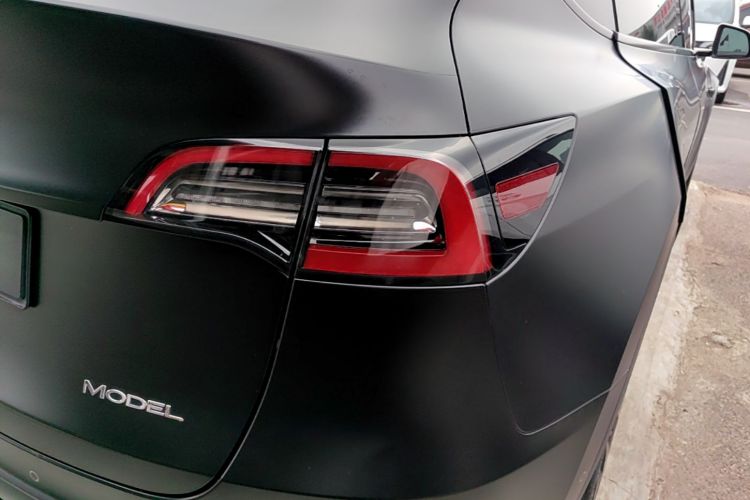 Tesla Model Y 2022 car image #8