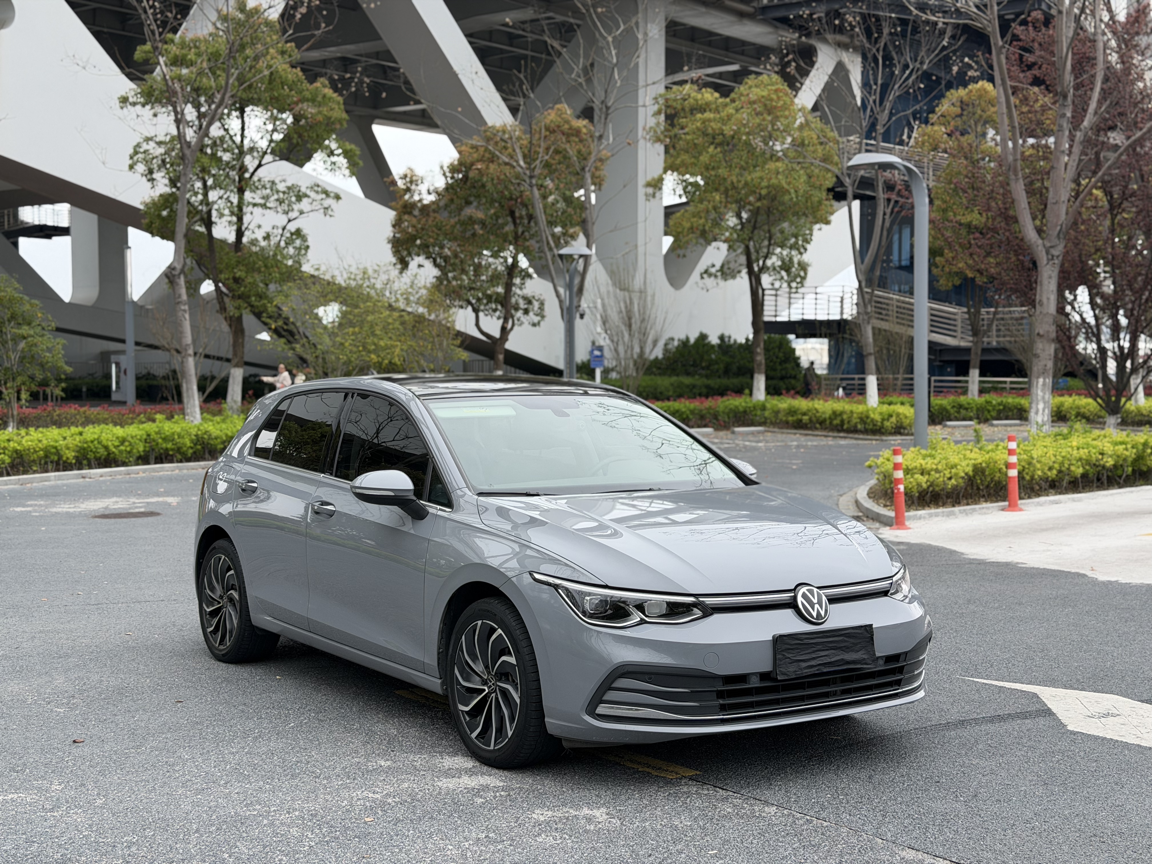 Volkswagen Golf 2021 car image #3