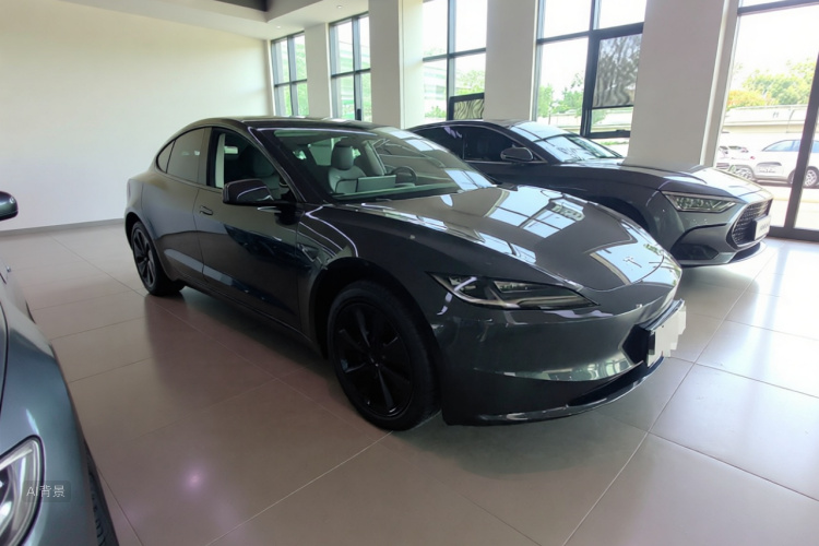 Tesla Model 3 2025 #4 Tesla Model 3 2025 car image #4