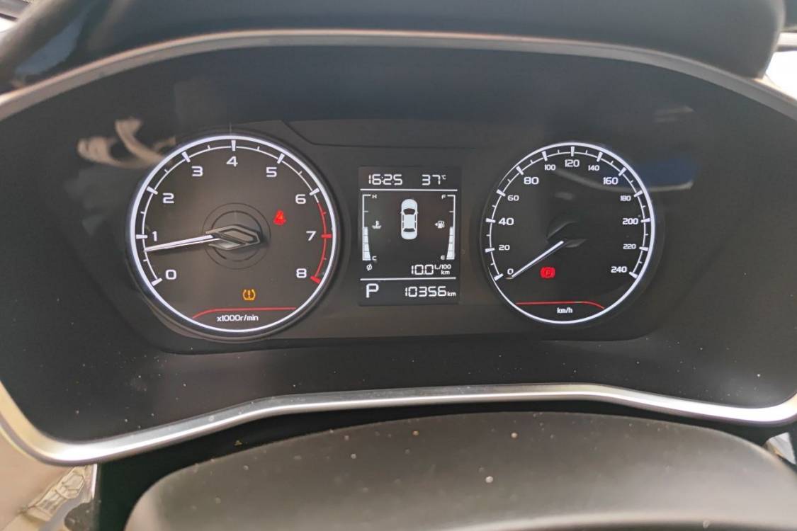 GEELY Coolray 2026 car image #24