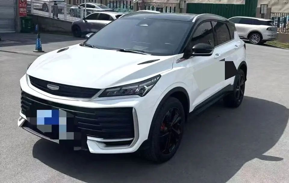 GEELY Coolray 2024 immagine di auto 