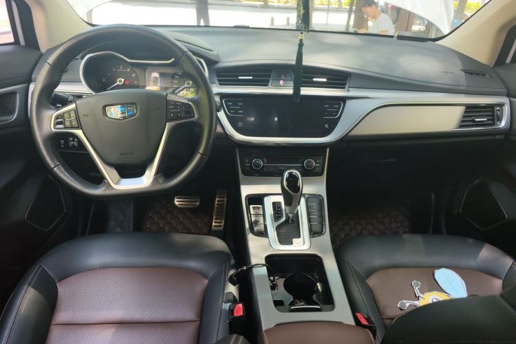 GEELY Emgrand GS 2018 car image #12