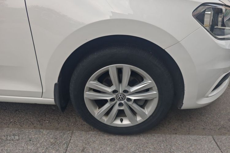 Volkswagen Santana 2017 car image #9