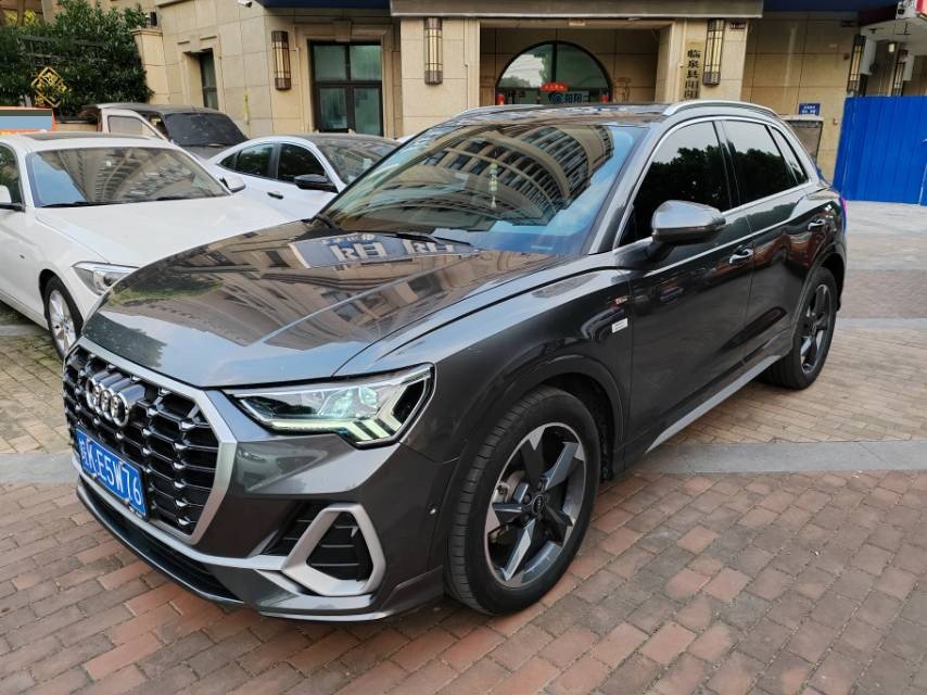 Audi Q3 2023 Audi Q3 2023 immagine di auto