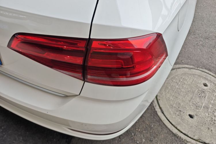 Volkswagen Santana 2017 car image #8
