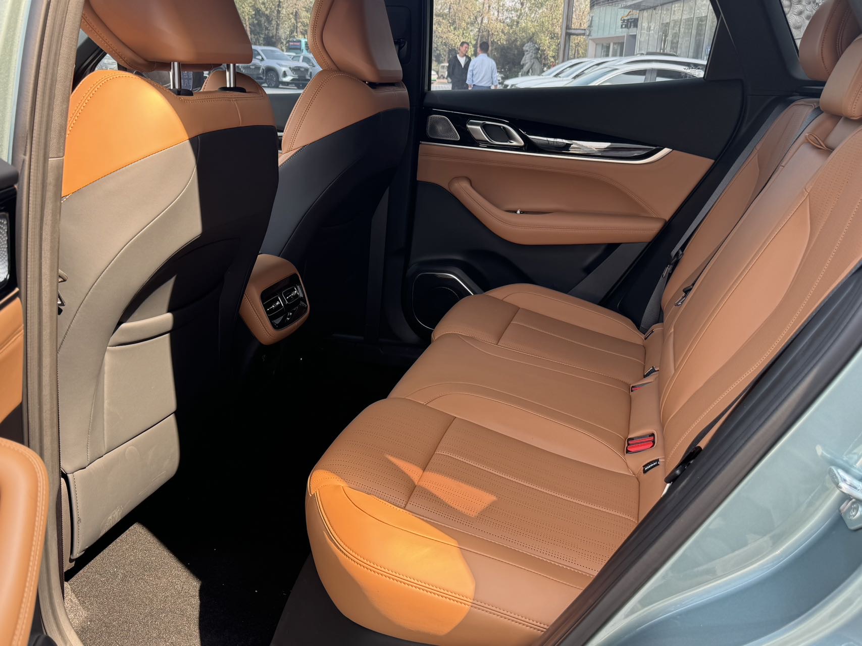 GEELY Boyue L 2025 #4 GEELY Boyue L 2025 immagine di auto #4