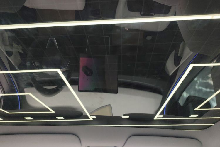 Tesla Model Y 2025 #18 Tesla Model Y 2025 car image #18