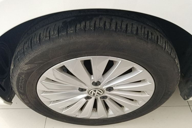 Volkswagen Lavida 2019 car image #9