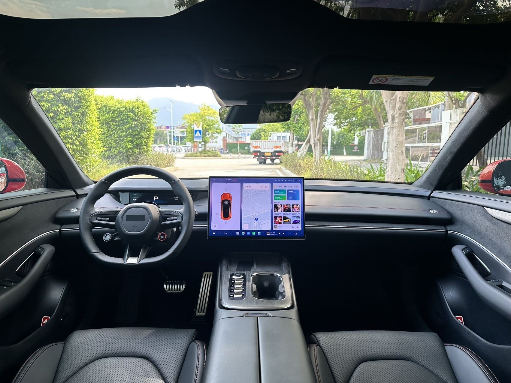 2025 car image #3