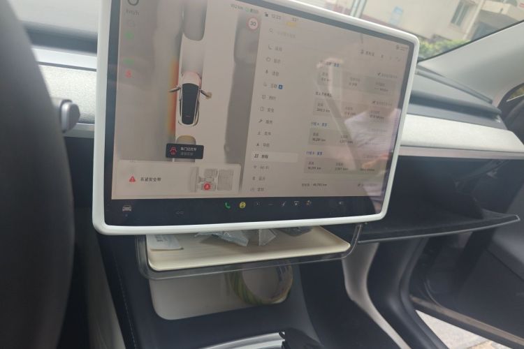 Tesla Model Y 2024 #13 Tesla Model Y 2024 car image #13