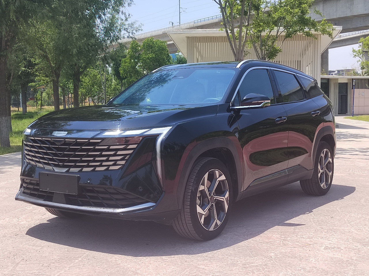 GEELY Boyue L 2023 car image 