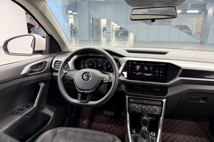 Volkswagen T-Cross 2022 imagen de coche #10