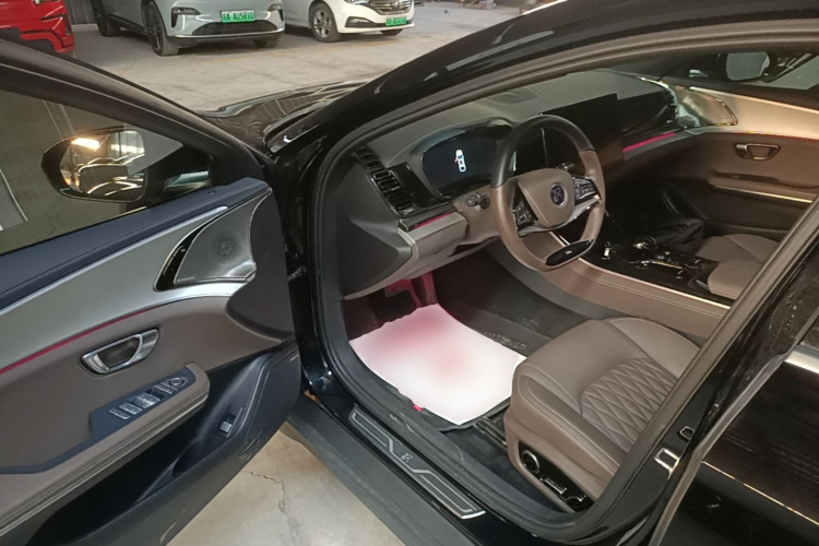 BYD Han 2024 car image #16