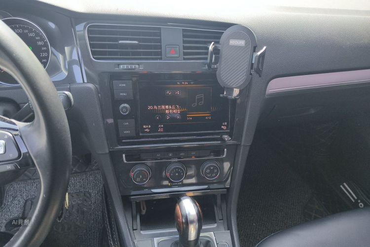 Volkswagen Golf 2019 #15 Volkswagen Golf 2019 car image #15