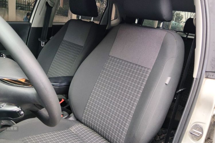 Volkswagen Polo 2015 imagem de carro #17