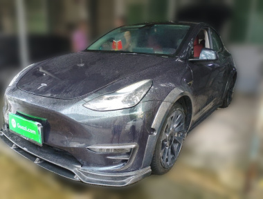 Tesla Model Y 2023 immagine di auto 