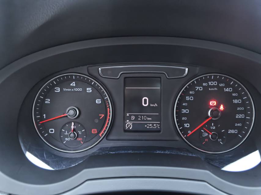 Audi Q3 2018 #7 Audi Q3 2018 car image #7