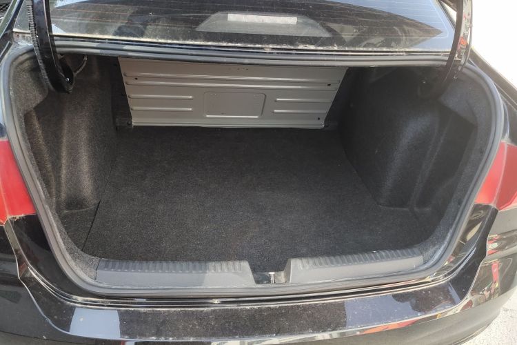 Volkswagen Santana 2021 صورة سيارة #19