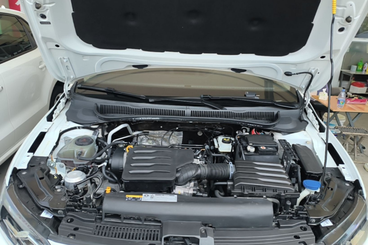 Volkswagen Polo 2021 car image #20