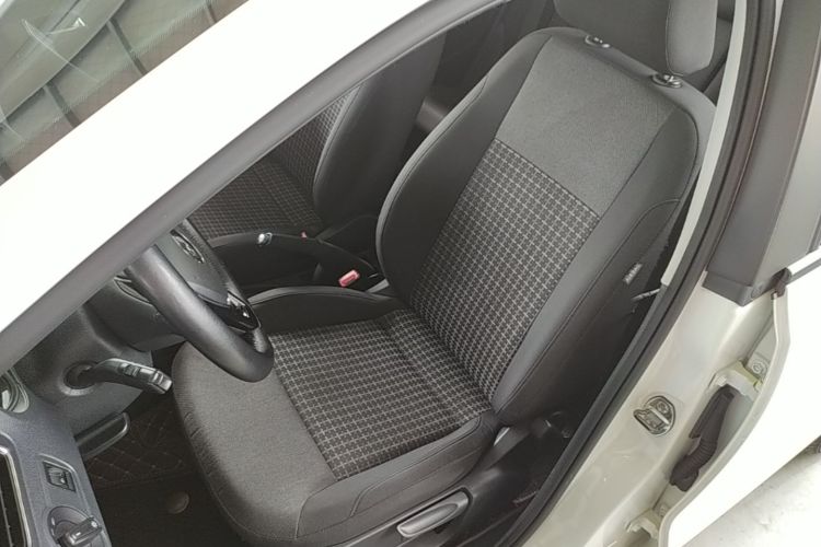 Volkswagen Polo 2016 #15 Volkswagen Polo 2016 car image #15