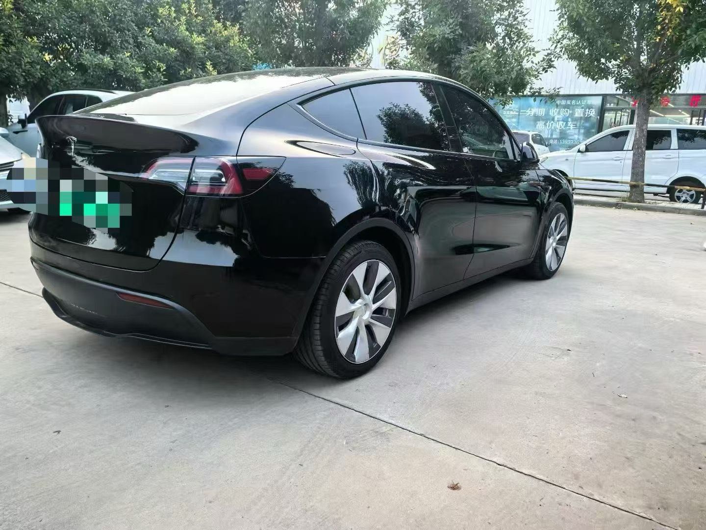 Tesla Model Y 2022 car image #10