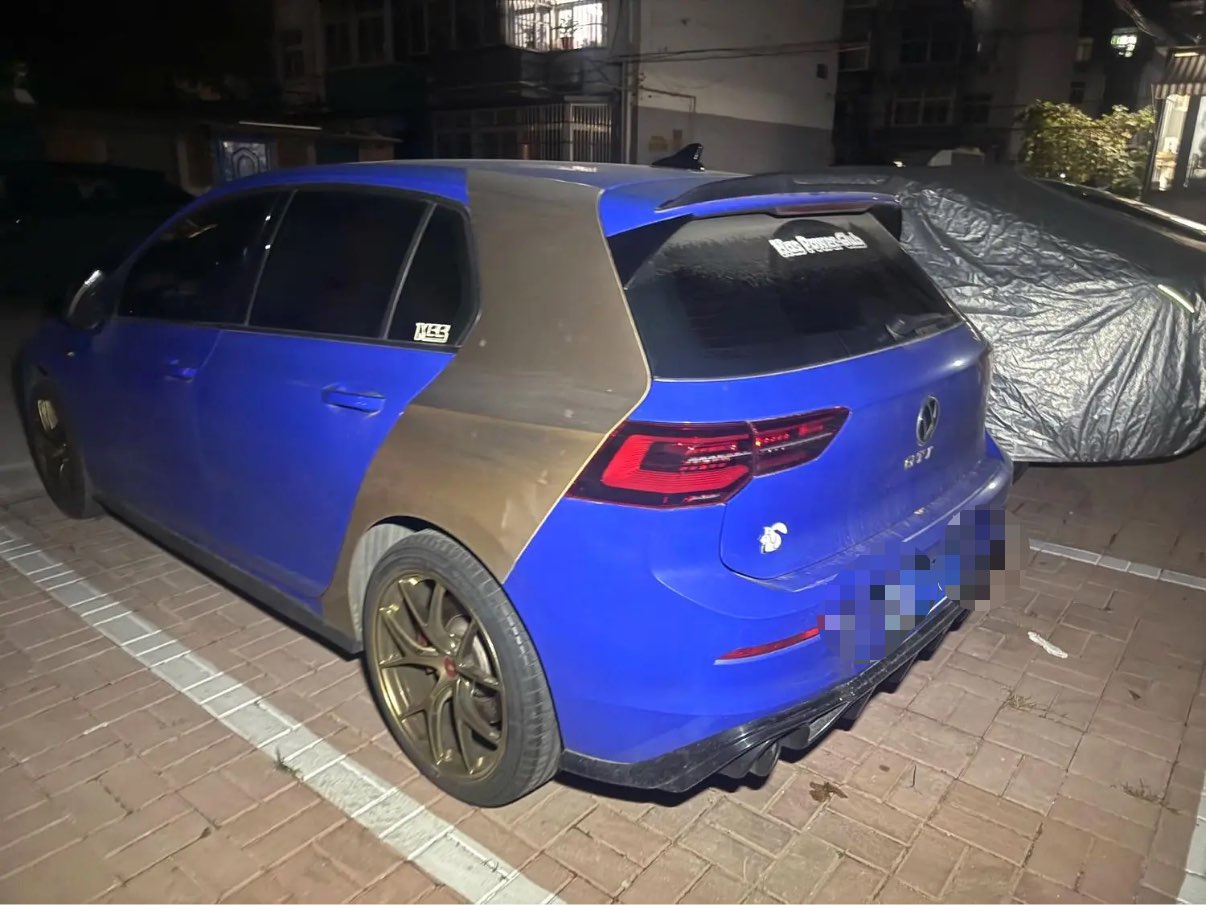 Volkswagen GolfGTI 2023 immagine di auto #4