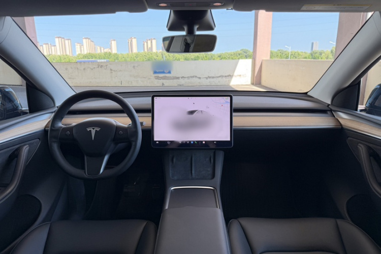 Tesla Model Y 2023 #11 Tesla Model Y 2023 car image #11