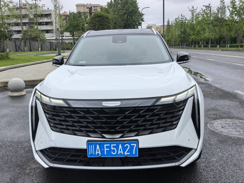 GEELY Boyue L 2025 car image #2