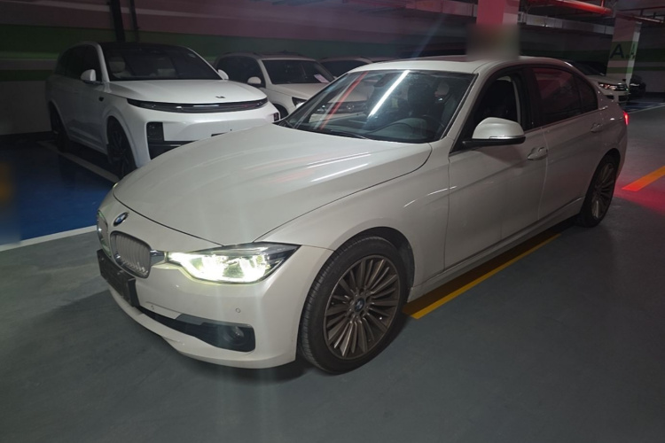 BMW 3 Series 2018 #2 BMW 3 Series 2018 car image #2