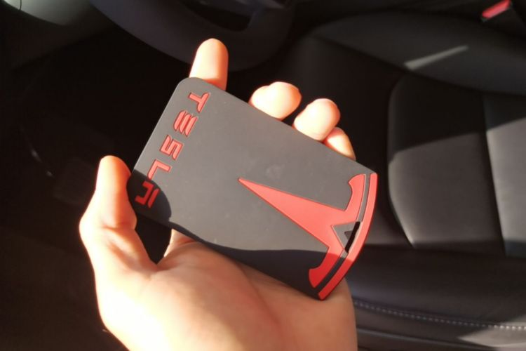Tesla Model Y 2024 immagine di auto #9