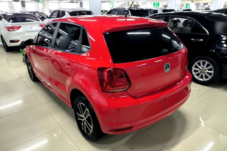 Volkswagen Polo 2017 car image #5