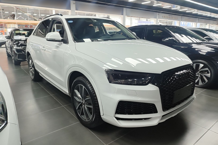 Audi Q3 2019 #4 Audi Q3 2019 car image #4