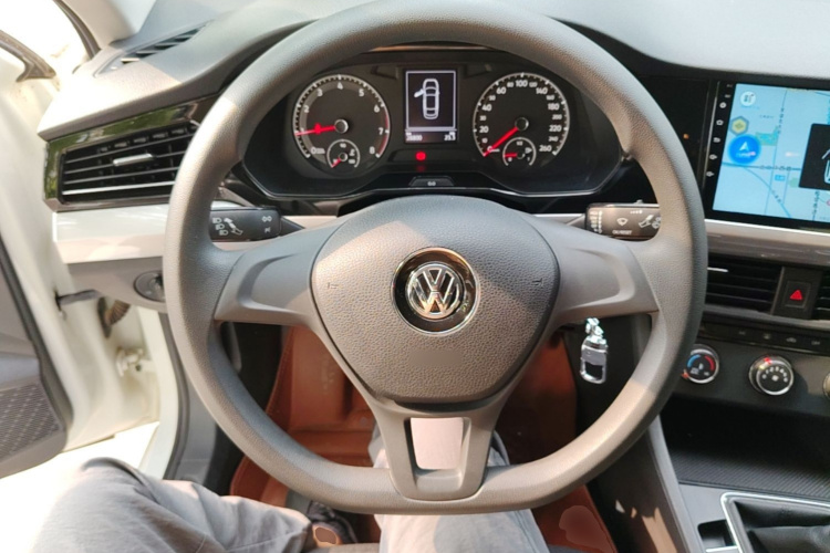 Volkswagen Bora 2019 #11 Volkswagen Bora 2019 car image #11