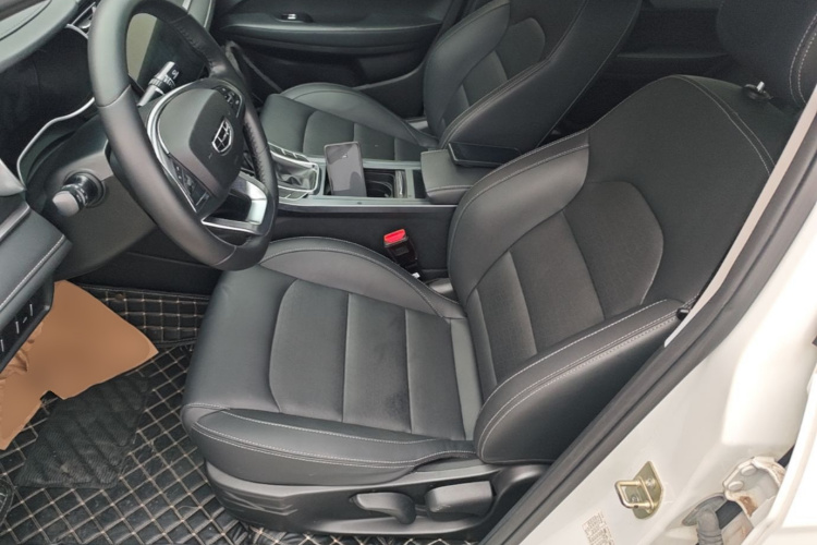 GEELY Emgrand 2021 car image #19