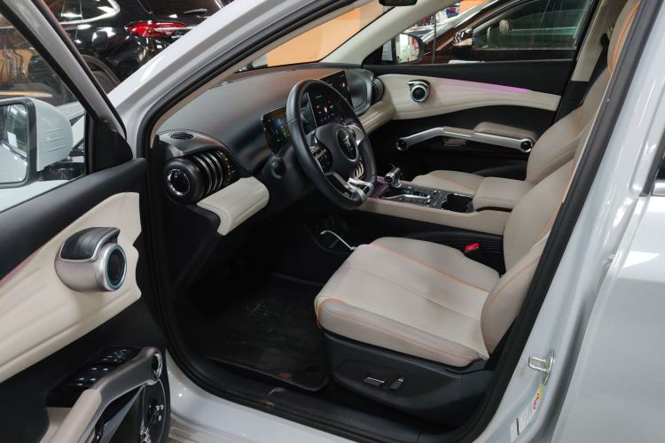 BYD Yuan Plus 2023 صورة سيارة #16