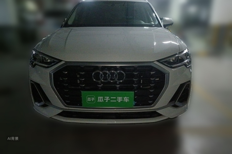 Audi Q3 2020 car image #3