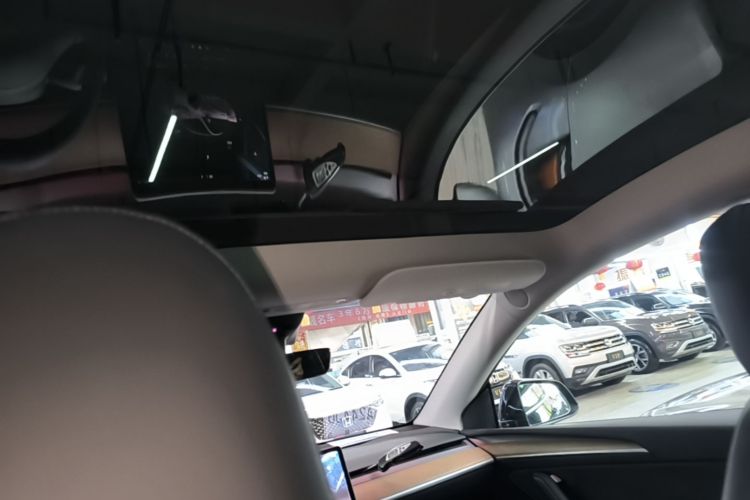 Tesla Model Y 2022 car image #20