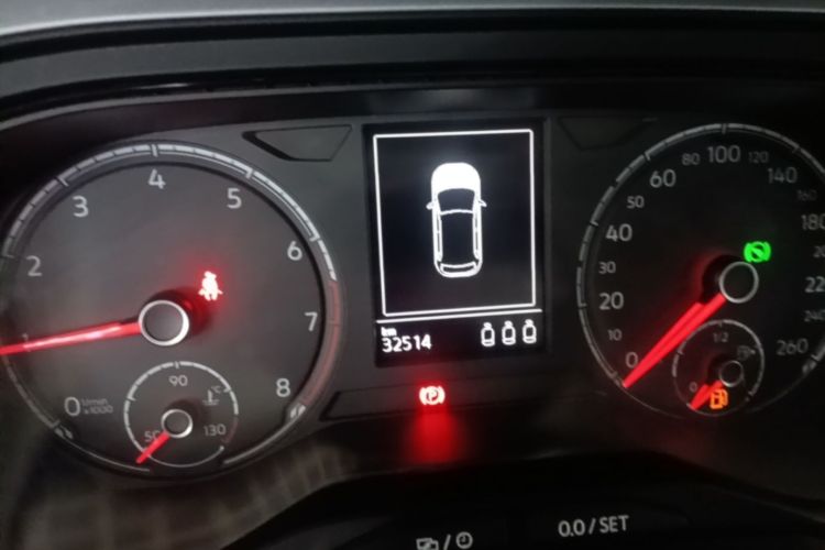 Volkswagen Polo 2023 immagine di auto #12