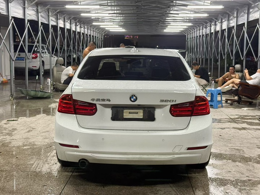 BMW 3 Series 2013 car image #8