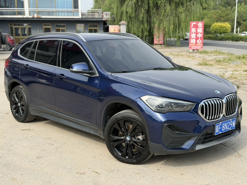 BMW X1 2020 BMW X1 2020 car image