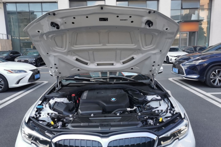BMW 3 Series 2021 #20 BMW 3 Series 2021 car image #20