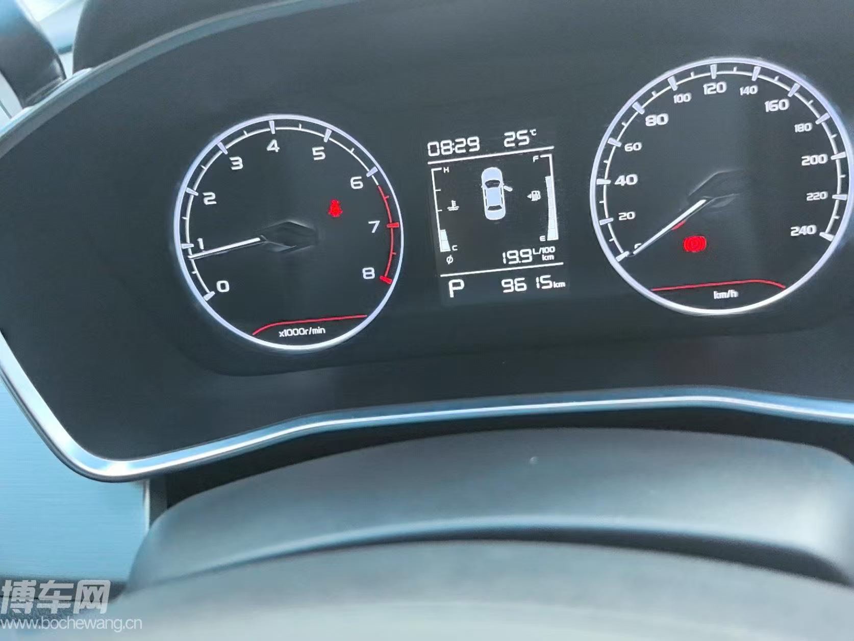 GEELY Coolray 2025 car image #8