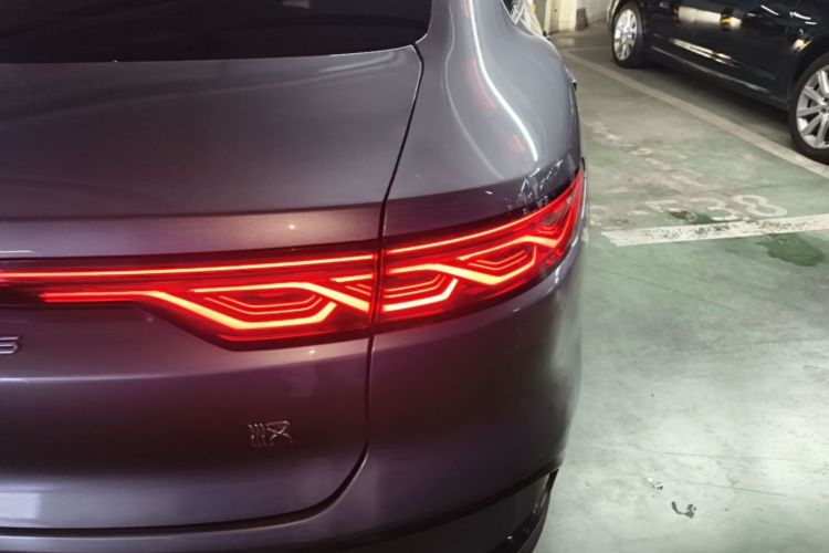 BYD Han 2023 car image #8