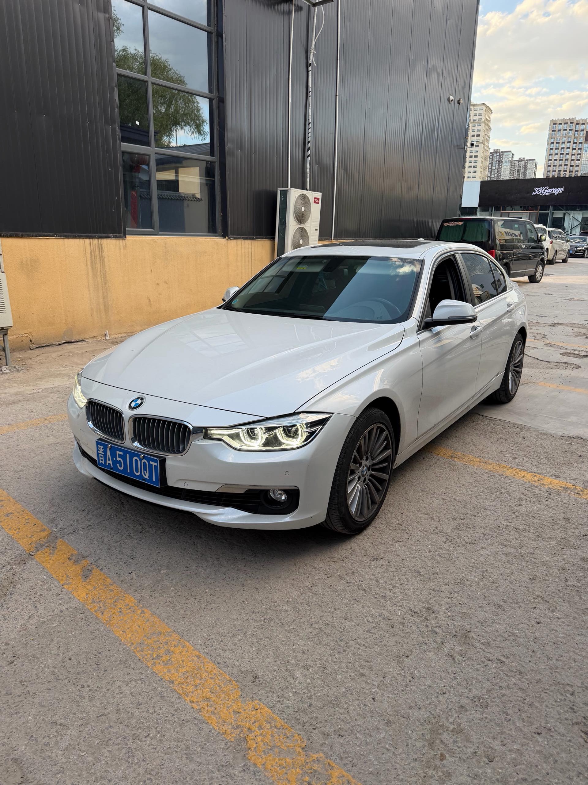 BMW 3 Series 2018 car image 