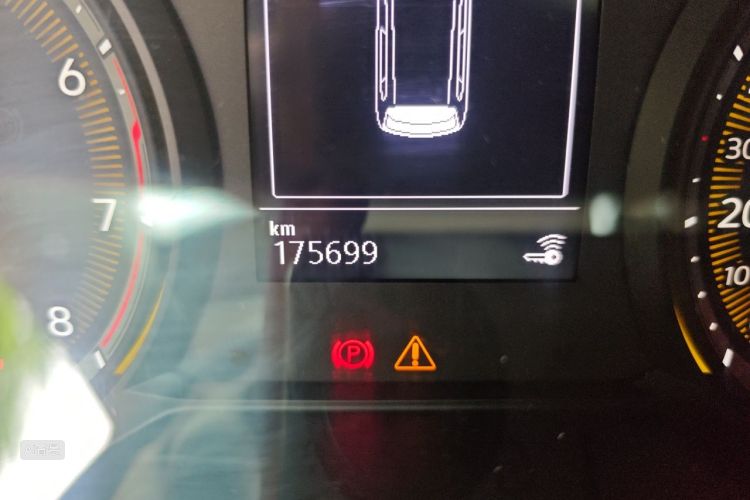 Volkswagen Tharu 2019 car image #14