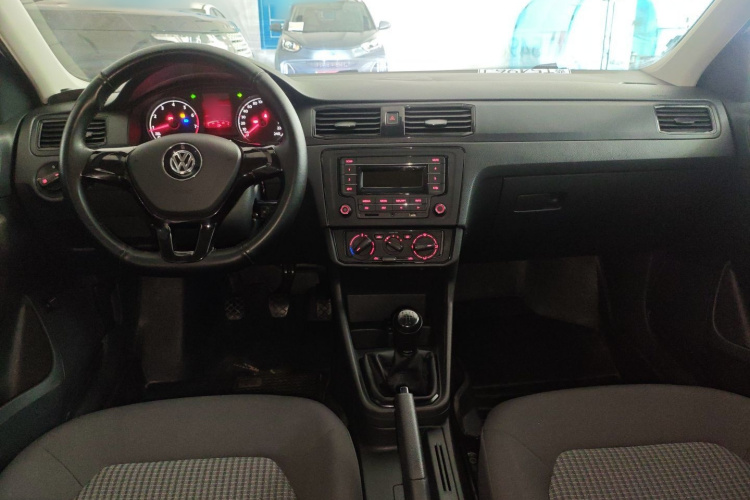 Volkswagen Santana 2017 car image #10