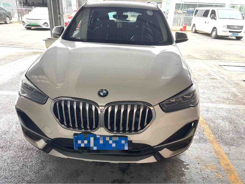 BMW X1 2023 car image #2